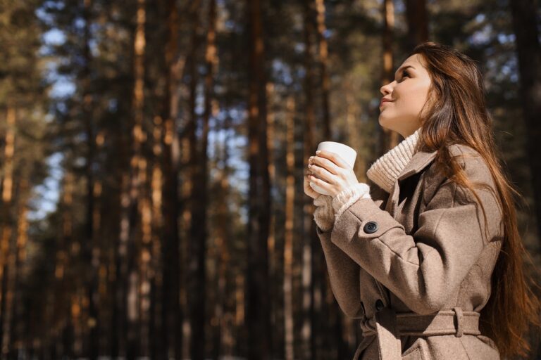 El Poder de Pausar: Cómo la Vida Slow y la Naturaleza Pueden Transformar Tu Bienestar Físico y Mental